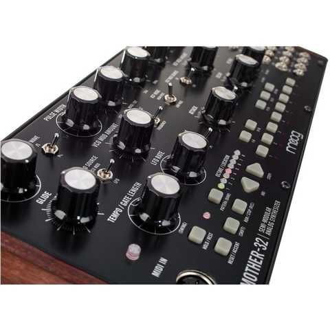 Аналоговий синтезатор Moog Mother-32 8565687685 фото