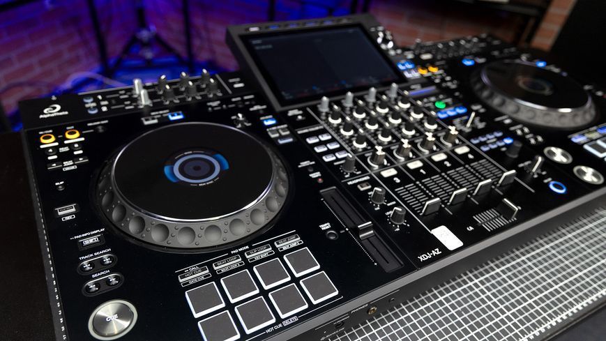 DJ контролер AlphaTheta XDJ-AZ 88574 фото