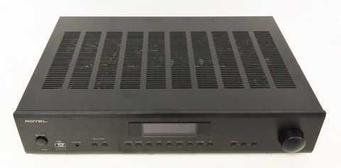 Интегральный усилитель Rotel A12 Black 1159 фото