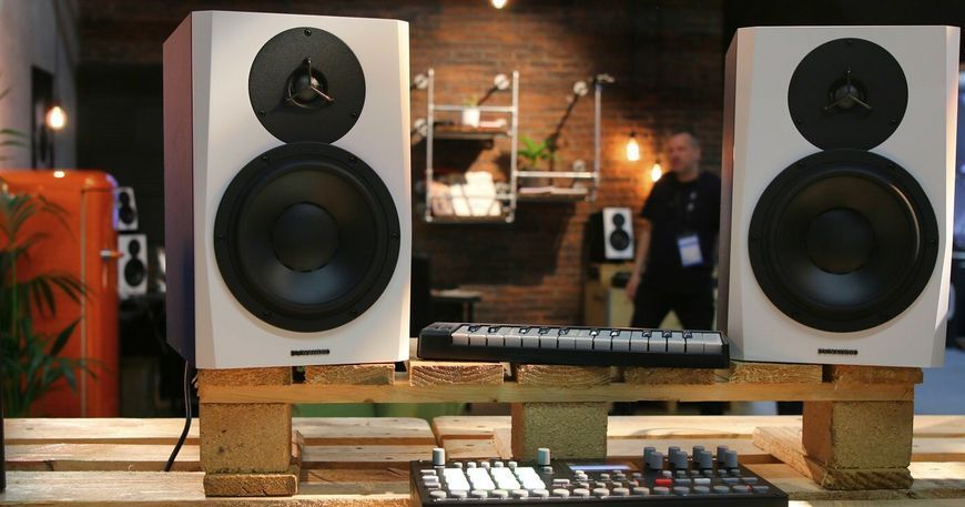 Студийний монитор Dynaudio LYD 7 Black 010254685 фото