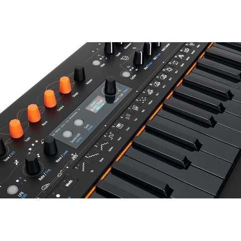 Аналоговый синтезатор Arturia MiniFreak Stellar 888012422 фото